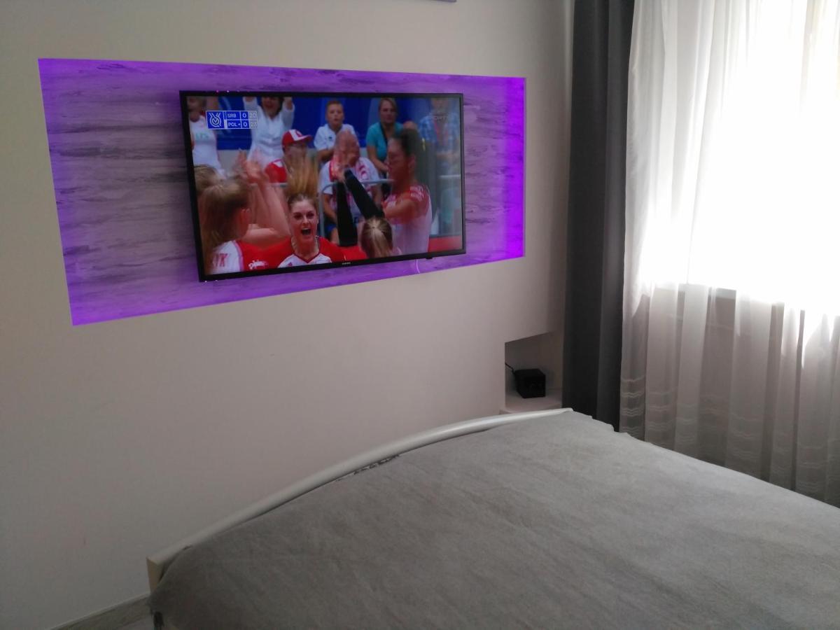 Apartament Unopuro W Centrum Gizycka ギジツコ エクステリア 写真